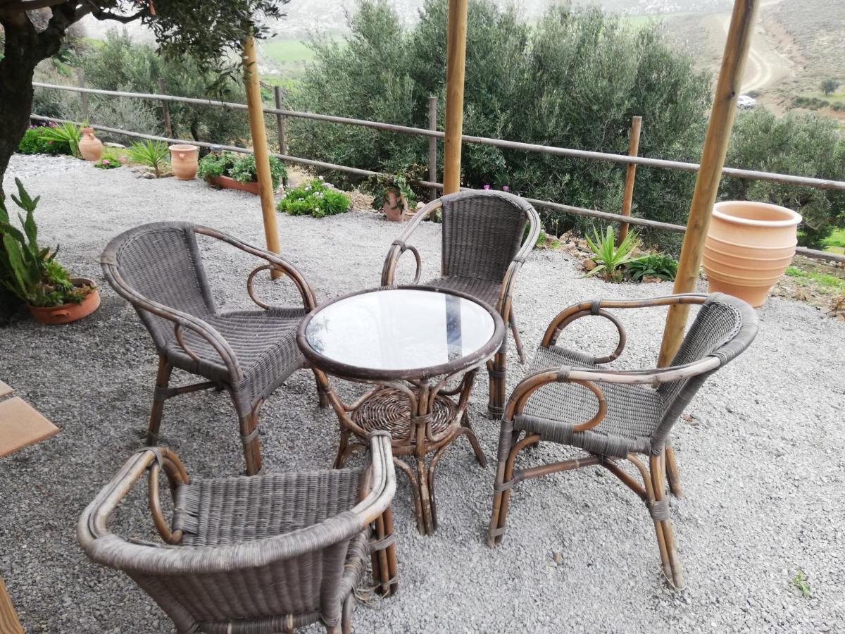 Wooden House At The Mountain-Private Guest House Paranimfoi Bagian luar foto