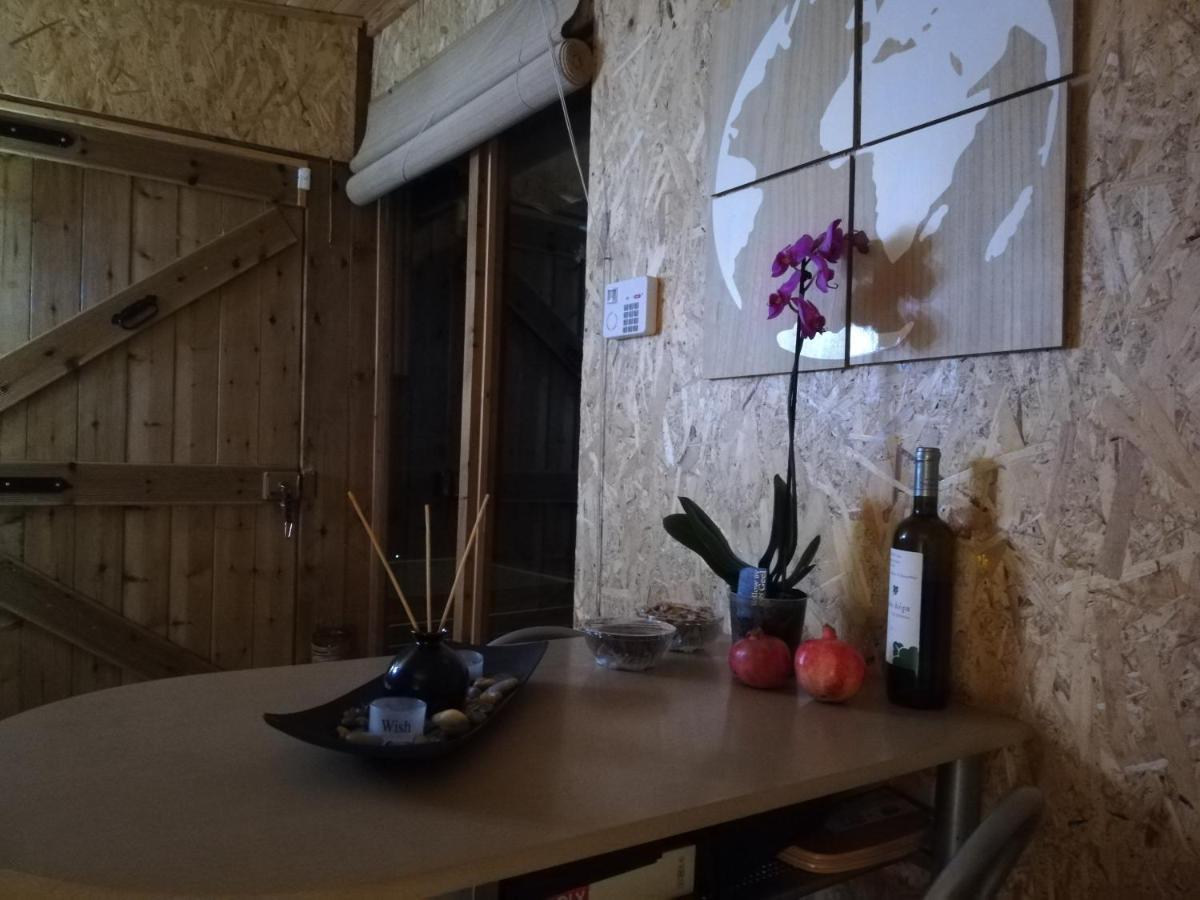 Wooden House At The Mountain-Private Guest House Paranimfoi Bagian luar foto