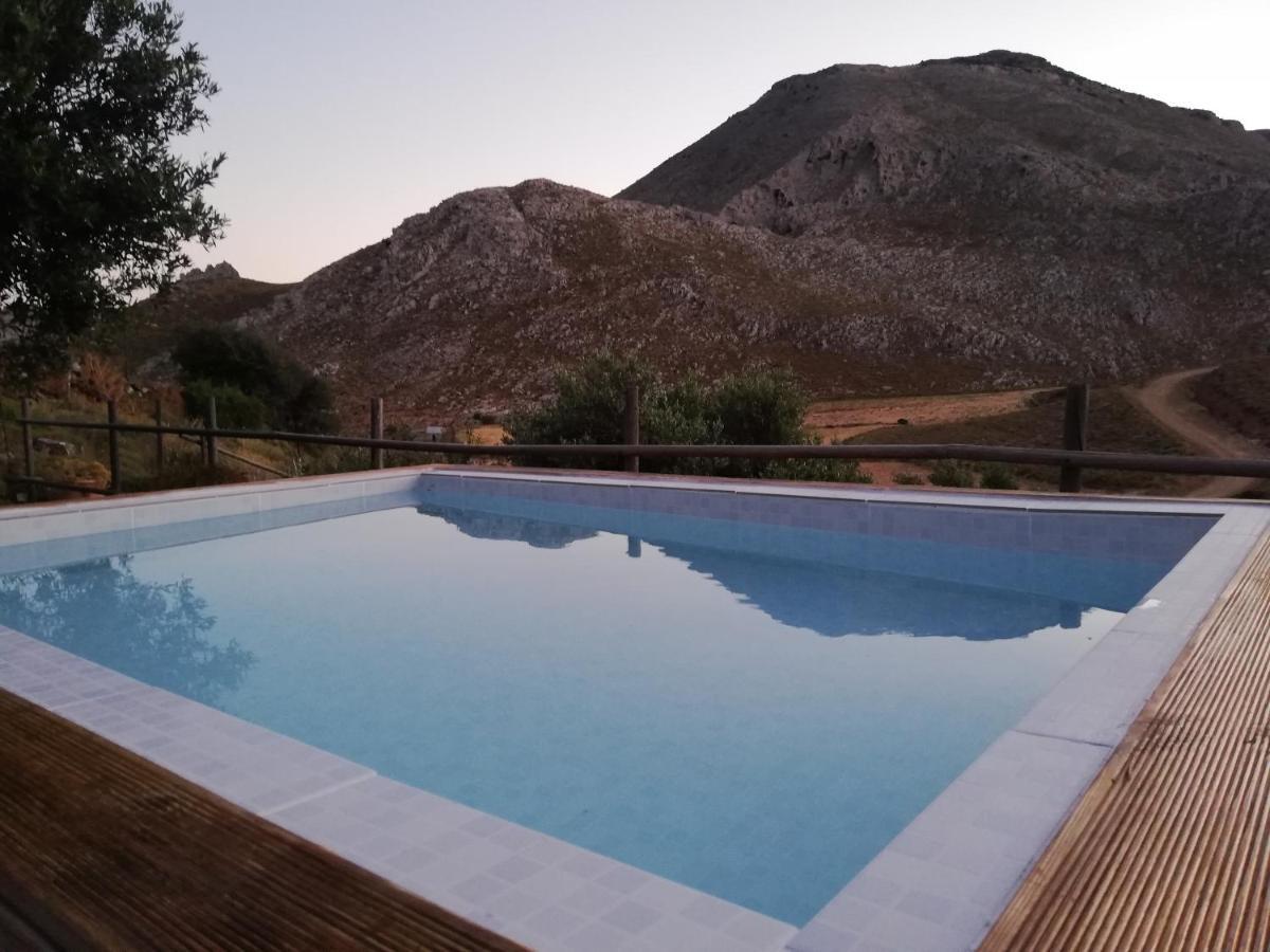 Wooden House At The Mountain-Private Guest House Paranimfoi Bagian luar foto