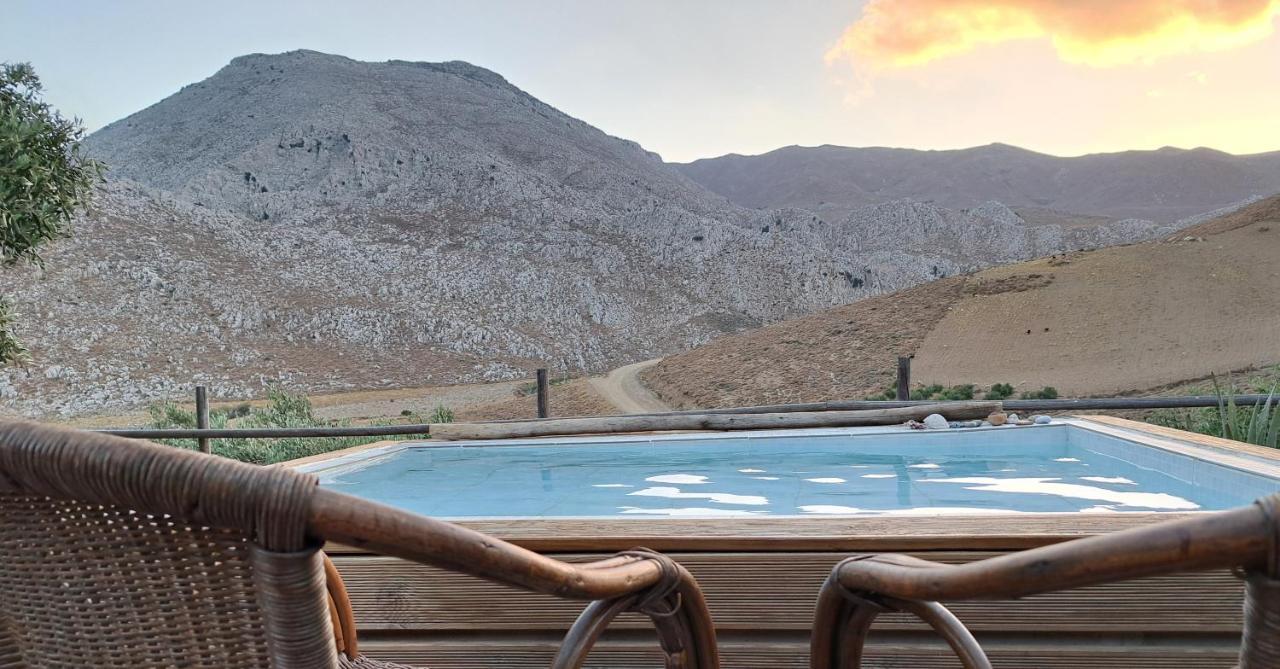 Wooden House At The Mountain-Private Guest House Paranimfoi Bagian luar foto