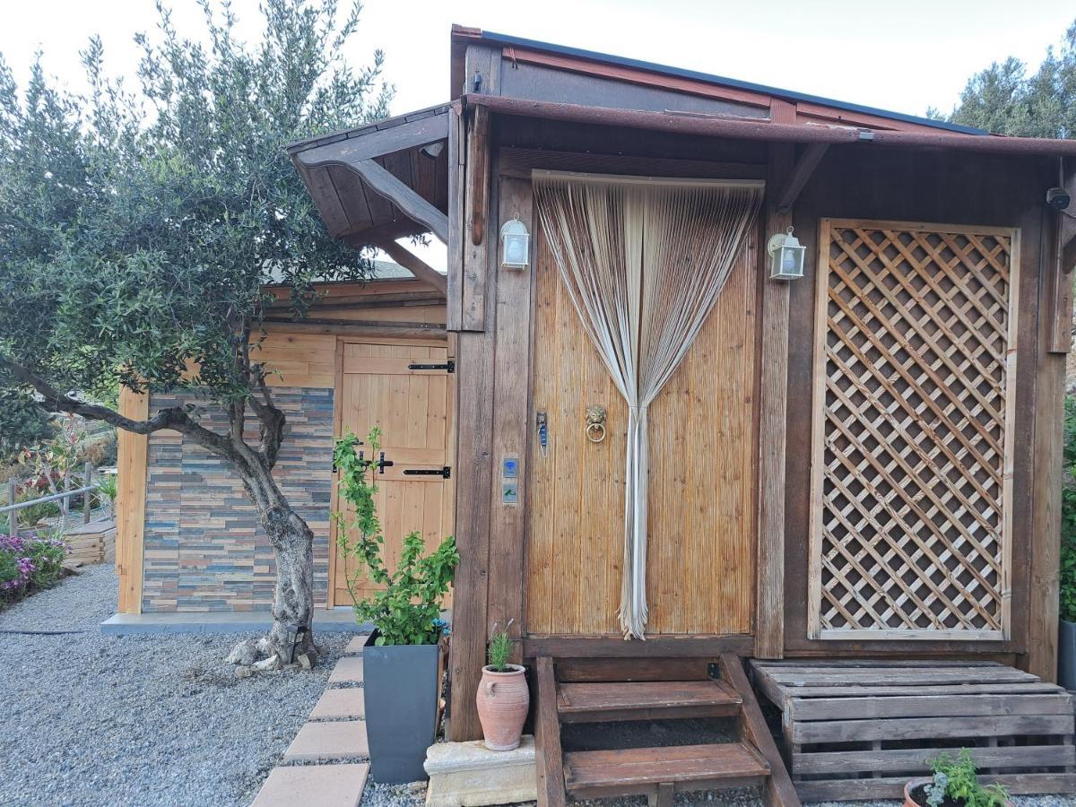 Wooden House At The Mountain-Private Guest House Paranimfoi Bagian luar foto