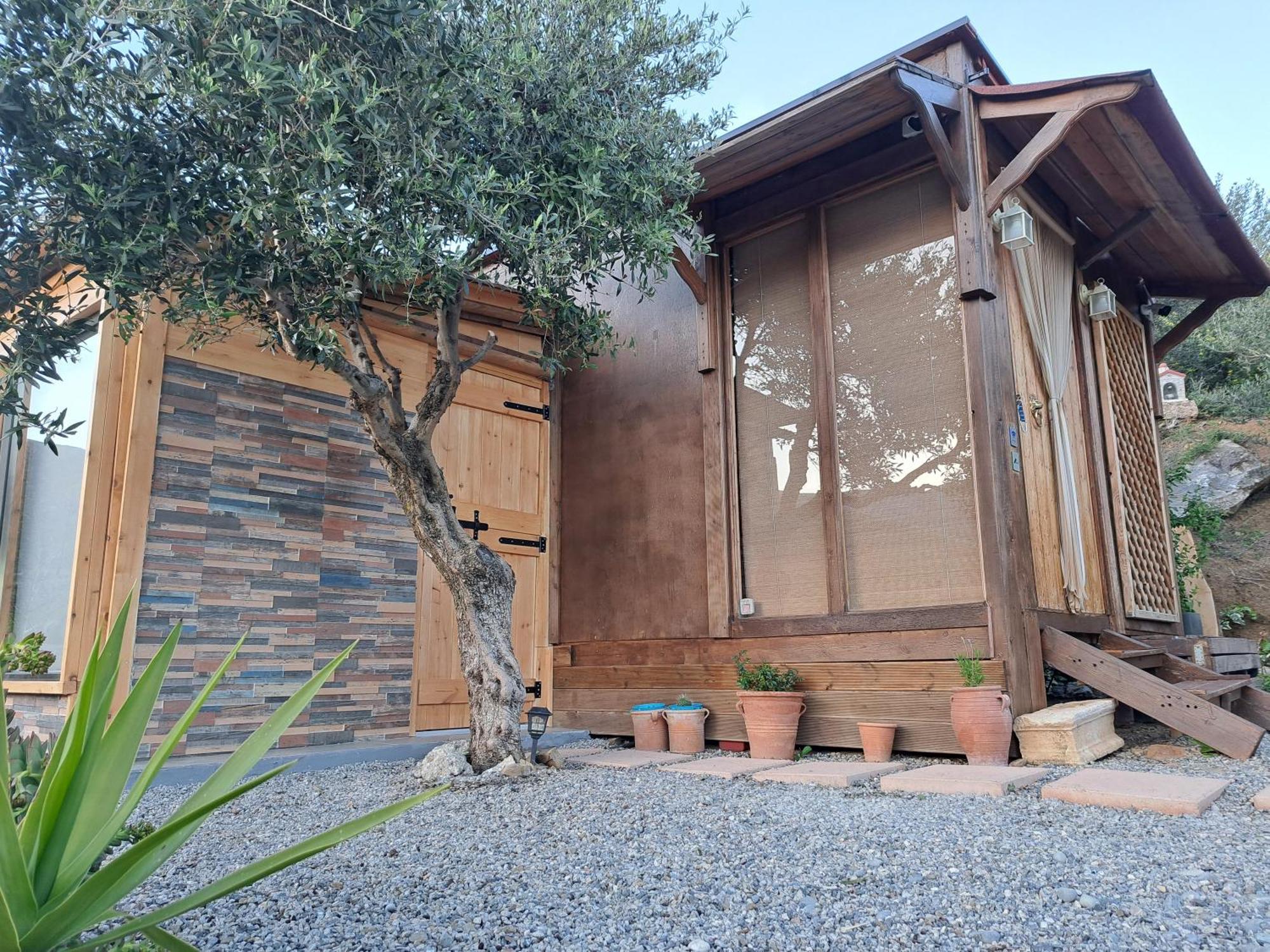 Wooden House At The Mountain-Private Guest House Paranimfoi Bagian luar foto