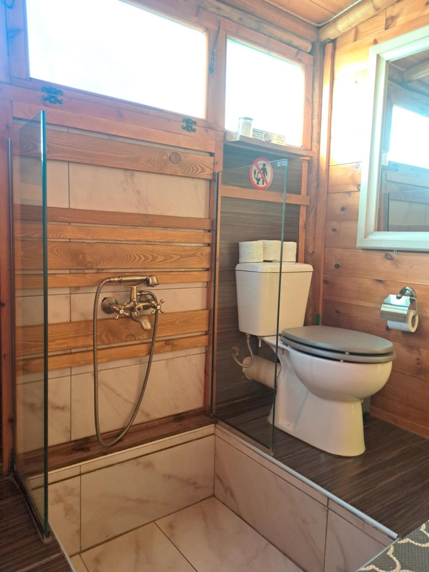 Wooden House At The Mountain-Private Guest House Paranimfoi Bagian luar foto